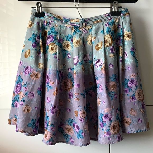 COPY - Very j Floral Skirt with Button Detail Size L - Picture 4 of 8